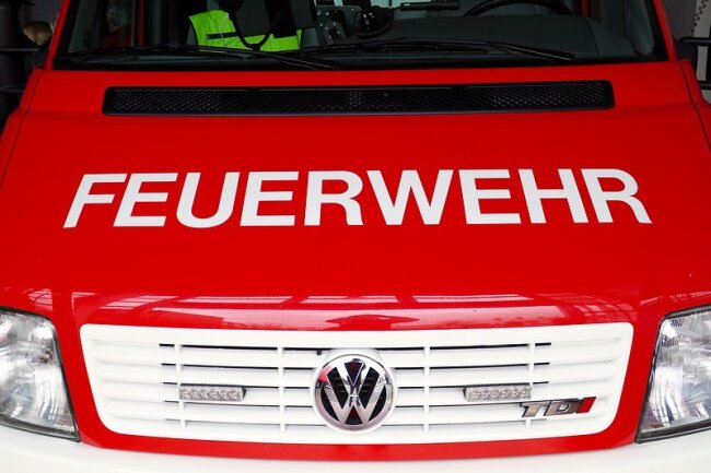 Brand eines Wohnhauses in Mühlental - zwei Kameraden verletzt - Symbolbild.