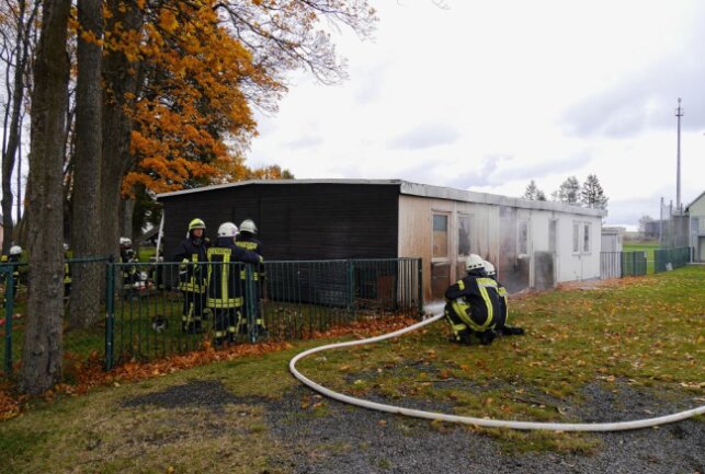 In Sayda konnte die Feuerwehr bei einem Brand im Sportlerheim Schlimmeres verhindern. Foto: B&S/Bernd März 