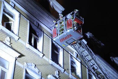 In Dresden kam es in einer Dachgeschosswohnung zu einem Brand. Foto: Roland Halkasch