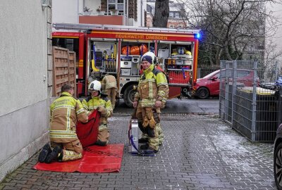 Brand in Dresdner Wohnung: Technisches Gerät mögliche Ursache - In Dresden brannte heute Morgen eine Wohnung. Foto: Roland Halkasch