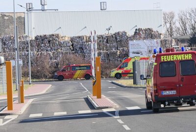 Brand in Papierfabrik in Trebsen - Am Donnerstagvormittag kam es zu einem Brand auf dem Gelände der Papierfabrik in Trebsen. Foto: Sören Müller