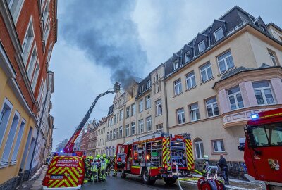 Brand in Pflegeeinrichtung: Eine Person verletzt - Am Freitagmorgen ist in Hohenstein-Ernstthal in einem Pflegeheim ein Feuer ausgebrochen. Foto: Andreas Kretschel