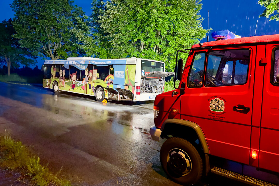 Brand in Schneeberg: Busfahrer handelt schnell und verhindert Schlimmeres - 