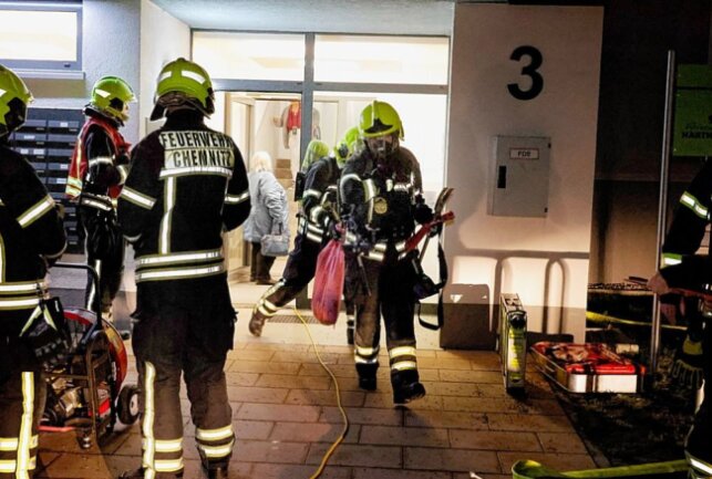 Brandstiftung: Kissen wird neben Fahrstuhl angezündet - Erneute Brandstiftung in Straße Am Harthwald. Foto: Harry Härtel