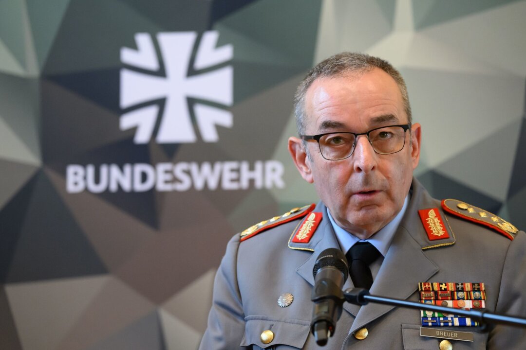 Bundesamt warnt im Wahljahr vor Desinformation im Netz - Carsten Breuer, Generalinspekteur der Bundeswehr.