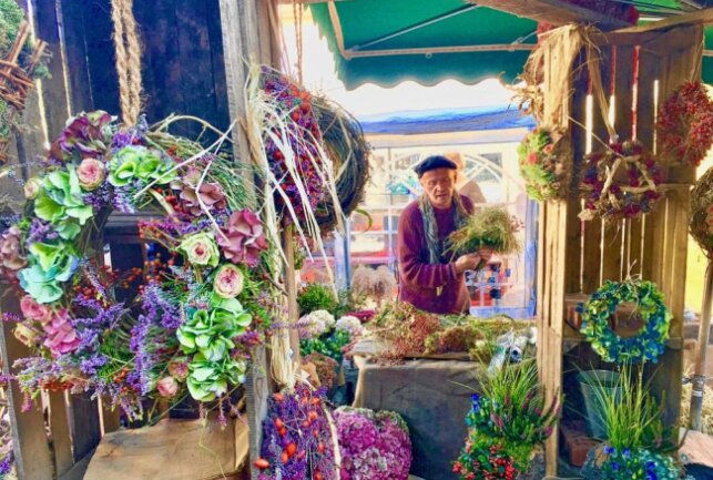 Bunte Blumen, Leckeres für Pfanne und Topf sowie Handwerk und Musik gibt es auf dem Naturmarkt in Klaffenbach - am Sonntag ist es wieder soweit. Foto: Steffi Hofmann