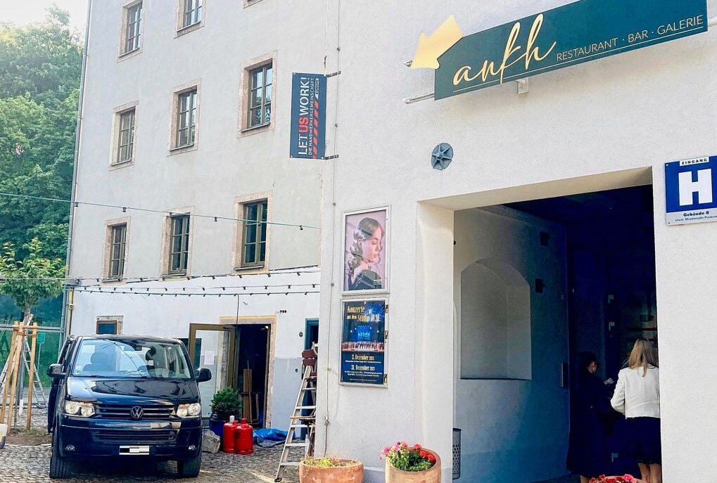 Café ankh öffnet wieder - Noch wird gewerkelt im Café ankh. Am 1. Juli wird es wiedereröffnet. Foto: Steffi Hofmann