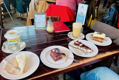 Café auf dem Chemnitzer Kaßberg hat einen neuen Betreiber - In Emmas Onkel wird es demnächst Veränderungen geben. Den beliebten Kuchen soll es aber weiterhin geben. Foto: Steffi Hofmann