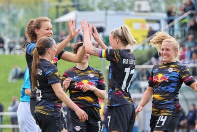 CFC-Frauen verlieren Sachsenpokalfinale und spielen im DFB-Pokal - Die Gäste aus der Messestadt siegten mit 9:0 gegen die CFC-Frauen. Foto: Fokus Fischerwiese
