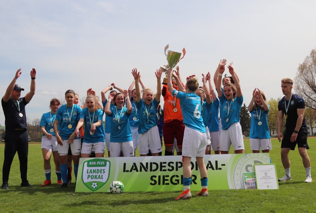 CFC: Juniorinnen siegen klar - Frauen verlieren knapp! - Die Juniorinnen des Chemnitzer FC e.V. haben den "Wernesgrüner Sachsenpokal" gewonnen. Foto: Marcus Hengst
