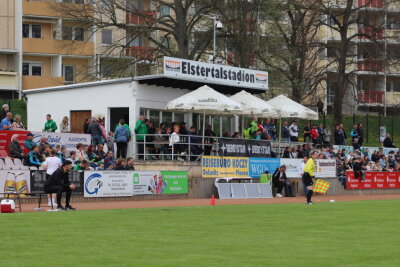 CFC: Juniorinnen siegen klar - Frauen verlieren knapp! - Im "Elstertalstadion" in Oelsnitz/Vogtland waren über den Finaltag verteil 700 Zuschauer anwesend. Foto: Marcus Hengst