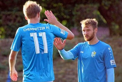 CFC müht sich gegen Oberligisten! - Beide CFC-Stürmer - Ulrich und Brügmann - haben geknipst. Foto: Fokus Fischerwiese