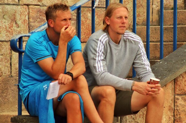 Hoher Besuch: CFC-Coach David Bergner und Torwarttrainer Marcel Höttecke schauten dem Nachwuchs beim torlosen Unentschieden zu. 