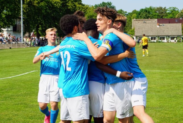 CFC-Nachwuchs: U17 holt souverän den Landespokal! - Das Team von Daniel Wilson besiegte die SG Dynamo Dresden mit 4:1. Foto: Marcus Hengst