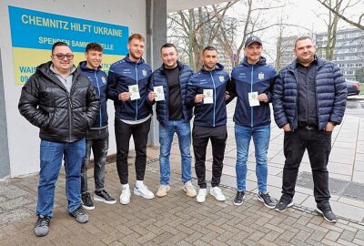 CFC unterstützt ukrainische Geflüchtete - Am Mittwoch  besuchten mehrere Spieler des Chemnitzer FC den Verein "Chemnitz hilft Ukraine". Foto: Harry Härtel