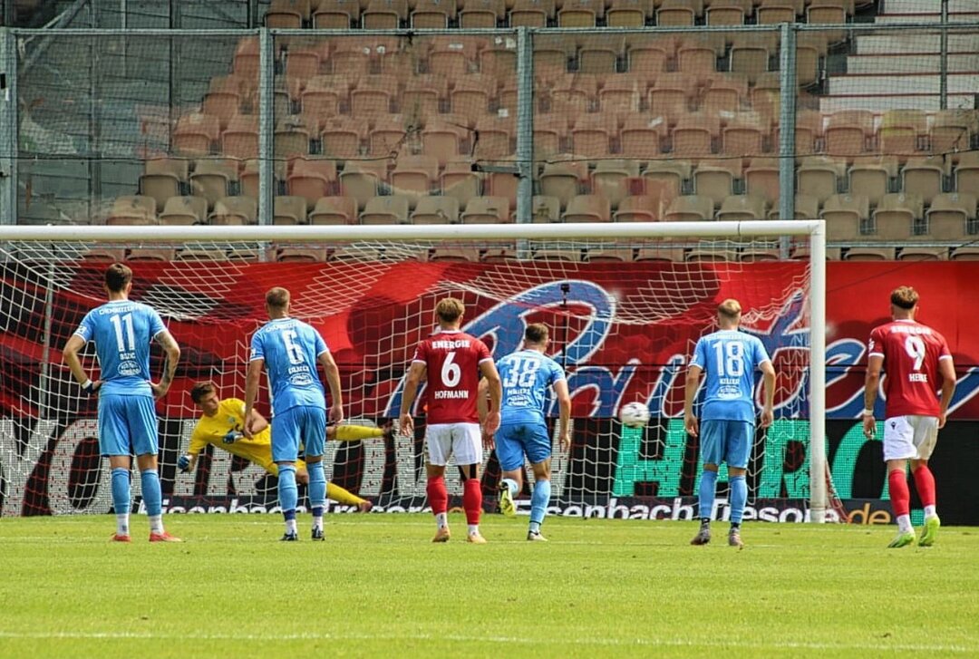 CFC verliert in der Lausitz - Der Chemnitzer FC hat sein Auswärtsspiel beim FC Energie Cottbus verloren. Für die Himmelblauen war es die dritte Niederlage in Folge. Foto: Marcus Hengst