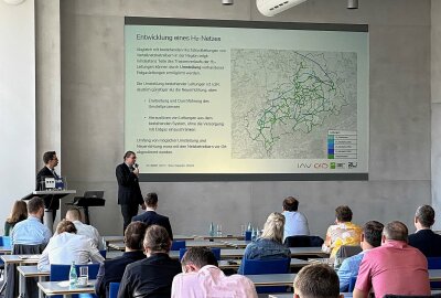 Chemnitz auf dem Weg zur Wasserstoffmodellregion - In der Industrie- und Handelskammer wurde diese Woche die Machbarkeitsstudie "HyExperts - Wasserstoffmodellregion Chemnitz" vorgestellt. Foto: Stadt Chemnitz/Umweltamt