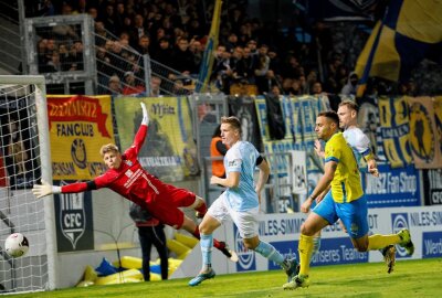 Chemnitzer FC kassiert Heimniederlage  gegen Lok Leipzig - 0:2 für den 1. FC Lok Leipzig durch Bogdan Rangelov.  
