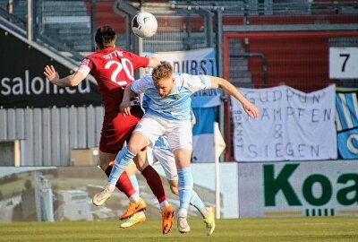 Chemnitzer FC mit Auswärts-Coup in Cottbus - Siegtorschütze Brügmann rieb es ein ums andere Mal auf. Foto: Fokus Fischerwiese