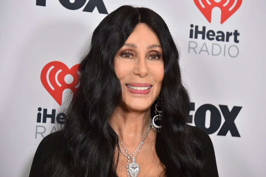 Cher: Fing in Las Vegas finanziell bei null an - Cher hat einige Krise durchlebt.