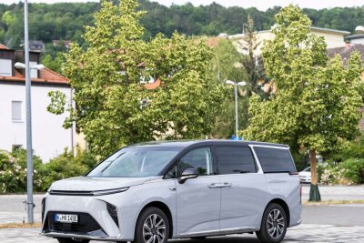 China-Marke Maxus bringt neue E-Autos nach Deutschland - Elektro-Boom: Immer mehr Marken wie Maxus drängen von China nach Europa und bringen Modelle wie den Mifa 9 auf den Markt.