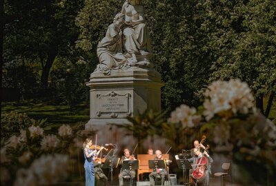Chursächsische Veranstaltungsgesellschaft  serviert Außergewöhnliches im Staatsbad - Die Chursäschische Philharmonie wartet mit Vivaldis Konzertzyklus "Die vier Jahreszeiten" auf. Foto: Danny Otto
