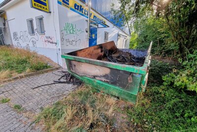 Containerbrand in der Chemnitzer Jahnstraße - Auf der Jahnstraße hat ein Container gebrannt Foto: Harry Haertel