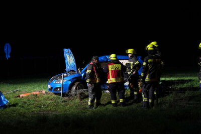 Crash durch Vorfahrtsmissachtung: Fünf Verletzte - Ein Vorfahrtsunfall bringt fünf Verletzte mit sich. Foto: xcitepress