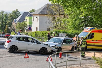 Crash in Hohenstein-Ernstthal: Ein Schwerverletzter - In Hohenstein-Ernstthal kam es zu einem Unfall. Foto: Andreas Kretschel