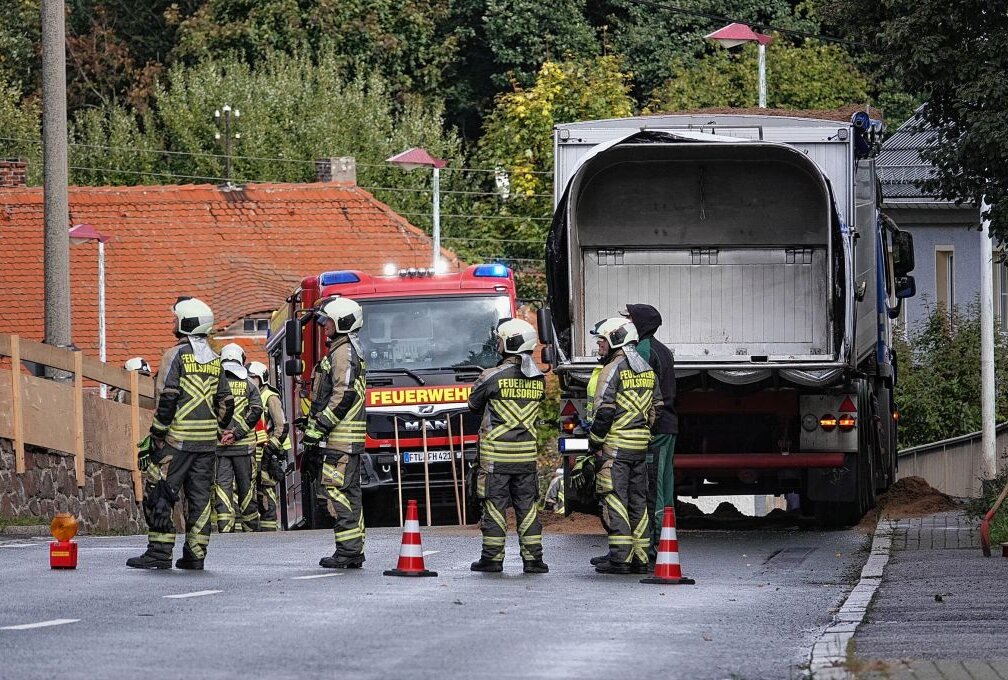 Crash in Mohorn: PKW prallt in Sattelzug - In Mohorn ereignete sich ein Verkehrsunfall. Foto: Roland Halkasch