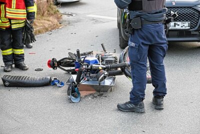 Crash in Obercunnersdorf: PKW kollidiert mit Moped - Zu einem Verkehrsunfall kam es am Freitagnachmittag in Obercunnersdorf. Foto: LausitzNews