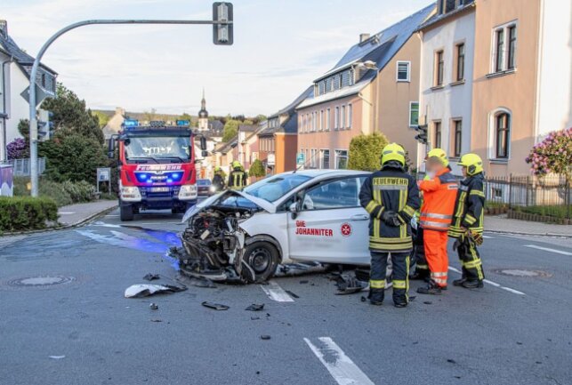 Am Donnerstagabend kam es in Zwönitz zu einem Verkehrsunfall. Foto: André März