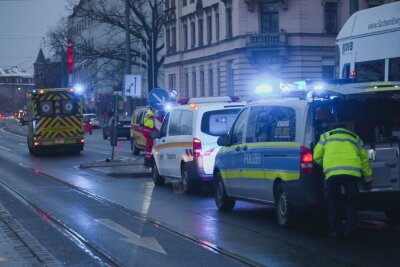 Crash mit PKW: Radfahrer schwerstverletzt - Am 18. Januar kam es in Dresden-Pieschen zu einem Verkehrsunfall. Ein Radfahrer wurde schwer verletzt.  Foto: xcitepress/Finn Becker