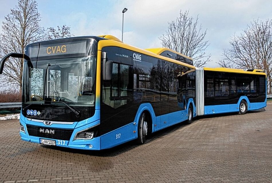 CVAG setzt künftig auf Biogas-Busse - Bereits im vergangenen Jahr wurden 15 Gelenkbusse mit Diesel-Hybridantrieb in Betrieb genommen. Foto: CVAG