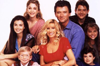 "Dallas"-Star: Was macht eigentlich Patrick Duffy? - Seine zweite große TV-Rolle: Von 1991 bis 1998 spielte Patrick Duffy in der Sitcom "Eine starke Familie" den Familienvater Frank Lambert.