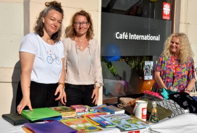 Damit man andere Kulturen richtig verstehen kann - Im Café International gibt es heute einen Tag der offenen Tür. Fotos: Steffi Hofmann