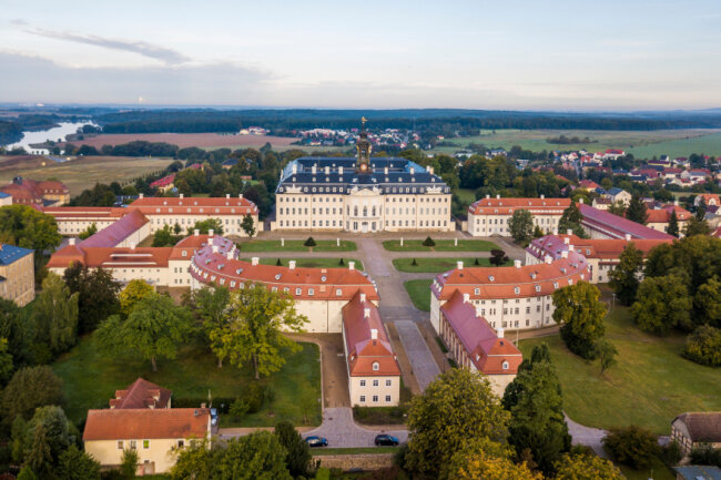 Schloss Hubertusburg aus dem 18. Jahrhundert in Wermsdorf, liegt zwischen Leipzig und Dresden.
