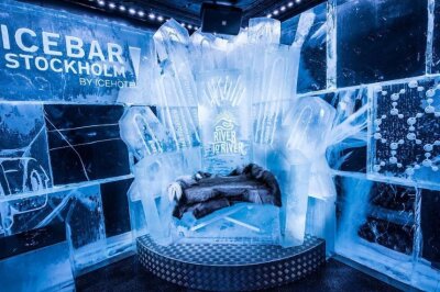 Das sind die 5 verrücktesten Bars der Welt - Die Icebar in Stockholm wird jedes Jahr neu aufgebaut und ist ein Besuchermagnet. Foto: Instagram: @icebarstockholm