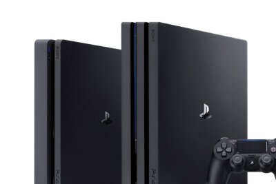 Das sind die meistverkauften Konsolen der Welt - Die Ende 2013 veröffentlichte PlayStation4 war ein Volltreffer. Bislang konnte Sony von allen verfügbaren Modellen (inklusive Slim und Pro) rund 117 Millionen Geräte absetzen. Die Knappheit der PS5 ließ viele Gamer auf die PS4 Pro zurückgreifen.