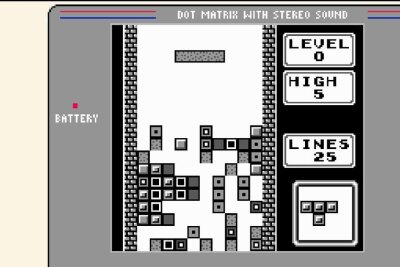 Das sind die meistverkauften Videogames aller Zeiten - Keine Übertreibung, keine Verklärung: Ein Spiel wie "Tetris" hat es seit Jahrzehnten kaum mehr gegeben. Herabfallende geometrische Figuren müssen so angeordnet werden, dass sie eine durchgehende Mauer bilden. Ein echtes Ziel gibt es im Grunde nicht, wohl aber den Willen oder vielmehr die Sehnsucht des Spielers, selbst unter zunehmendem Zeitdruck stets Herr der Lage zu sein und Ordnung in ein chaotisches System bringen zu wollen. Allein 48 Millionen Game Boy- und NES-Besitzer griffen bei der Nintendo-Version zu. Platz 11.