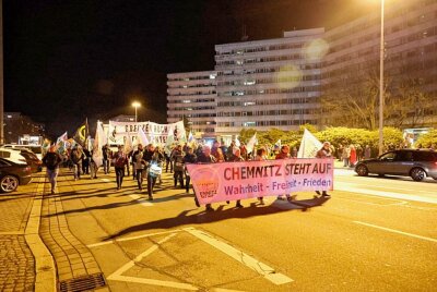 Demonstration am Montagabend in Chemnitzer Innenstadt - Am Montagabend wurde wieder in der Chemnitzer Innenstadt demonstriert. Foto: Harry Haertel