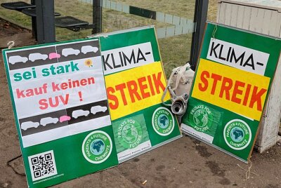 Demozug: Klimastreik in Chemnitz - Heute findet weltweit ein globaler Klimastreik statt. Foto: Harry Härtel