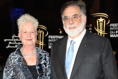 Der in die Finsternis blickte - Eleanor und Francis Ford Coppola sind seit 1963 miteinander verheiratet. Nachdem Eleanor zuvor nur Dokumentationen gedreht hatte, gab sie 2016 als 80-Jährige mit "Paris kann warten" ihr Debüt als Spielfilmregisseurin.
