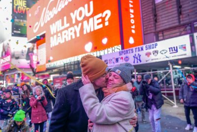 Der New Yorker Times Square wird 120 - "Love in Times Square" Veranstaltung zum Valentinstag in New York.