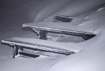 Der Winter zeigt noch einmal seine Zähne - Schneefall auf dem Fichtelberg. Foto: André März