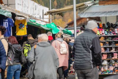 Derbe Spritpreise in Deutschland: In Tschechien wird billig getankt - Der kleine Grenzverkehr boomt. Foto: B&S/Bernd März
