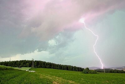 Deutscher Wetterdienst warnt vor schweren Unwettern in der Region - Für Donnerstag werden schwere Unwetter erwartet. Foto: Archivbild. Daniel Unger