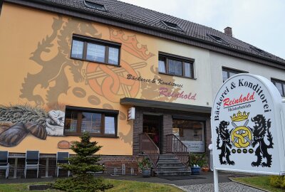 Die besten Pfannkuchen in Zwickau gibt's bei Reinholds - Ein Blick auf die Bäckerei & Konditorei Reinhold in Weißenborn. Foto: Jürgen Sorge