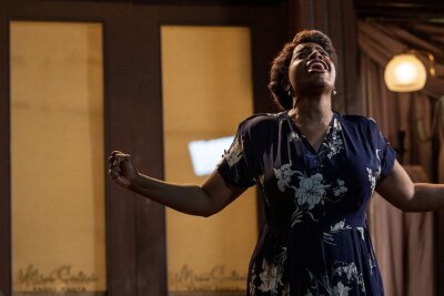 "Die Farbe Lila" als Musical: Das sind die Kino-Highlights der Woche - "Die Farbe Lila" erzählt von einer Frau, die zwischen Missbrauch, Erniedrigung und harter Arbeit von einem besseren Leben träumt. In der Hauptrolle: Sängerin und Grammy-Gewinnerin Fantasia Barrino als Celie.