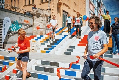 Die Kulturhauptstadt immer im BLICK - Als Teil des Projektes "Nimm Platz" entsteht die bunte Treppe an der Augustusburger Straße. Das Publikum votete für die Treppe.Foto: Ernesto Uhlmann